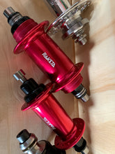 Load image into Gallery viewer, TRACK HUBS-Raketa Pista