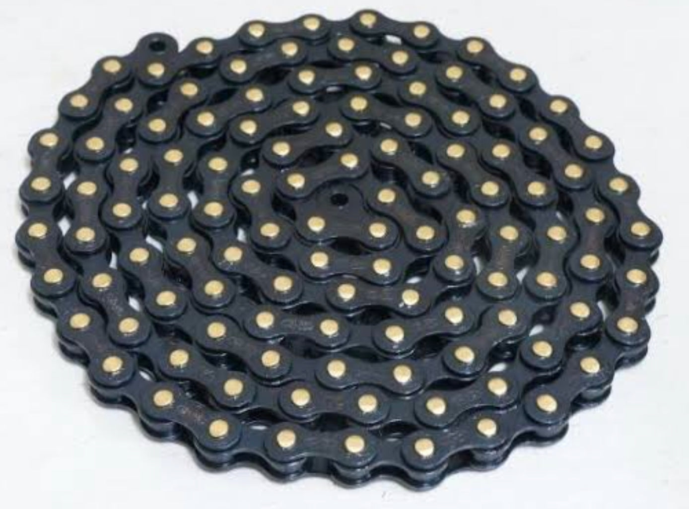 Izumi black/black chain gold pins