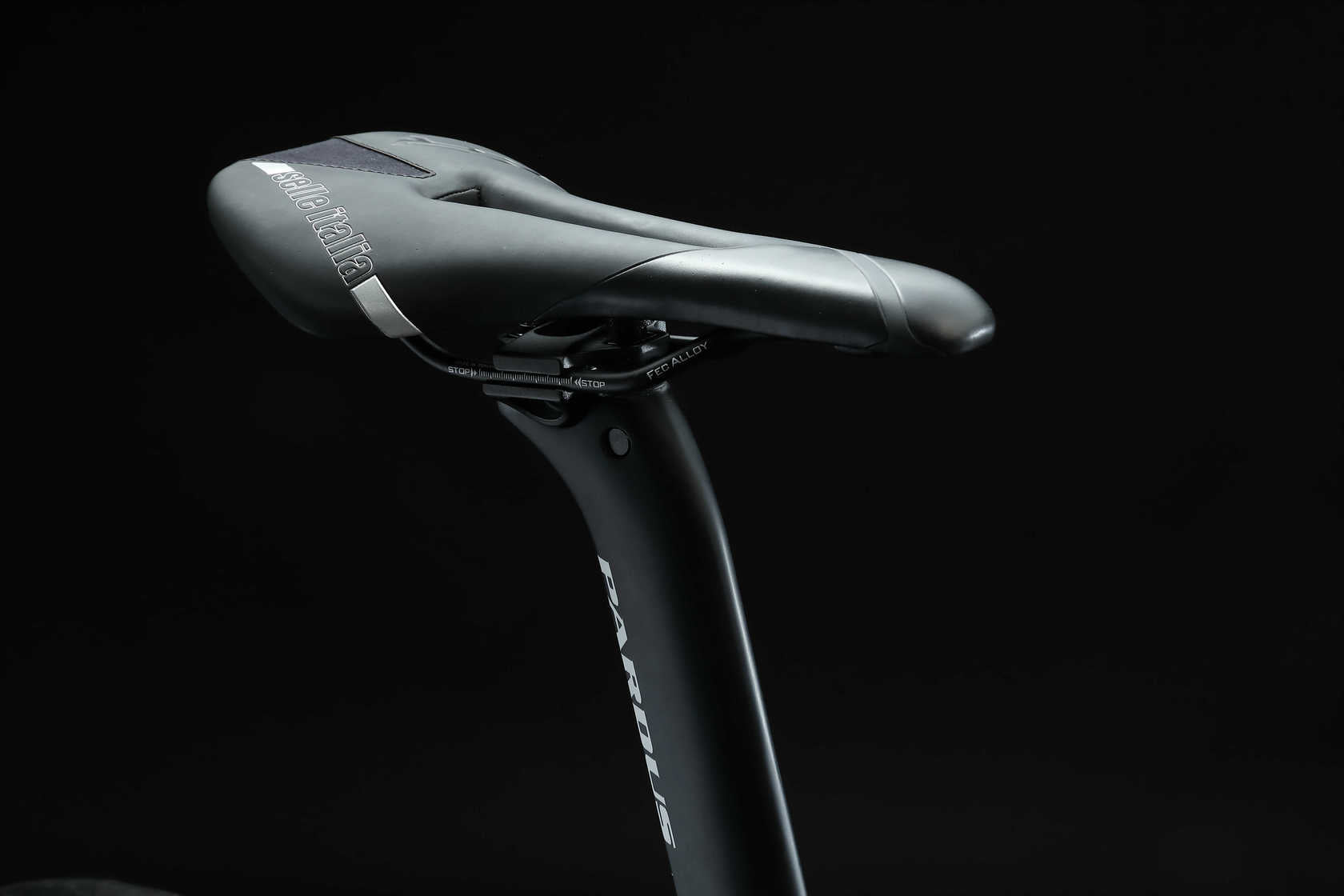 Pardus SPARK EVO-Ultegra full carbon road bike.